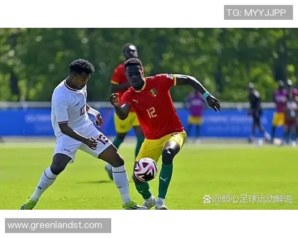 聚焦绿茵场巨星罚球瞬间展现足球运动的力量与激情